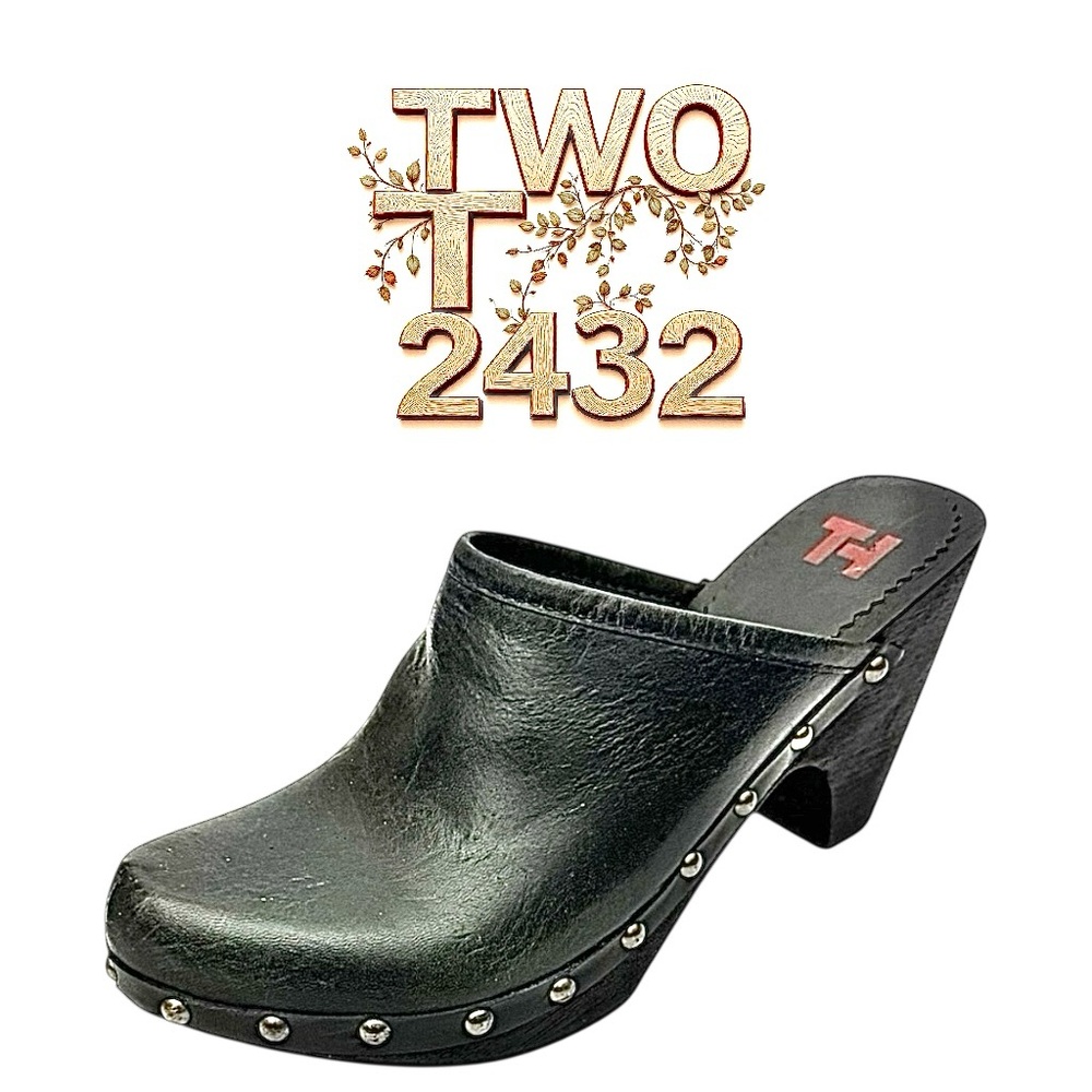 TWO T 2432 Black Leather Studded Clog Heels Size 8M Made in Brazil